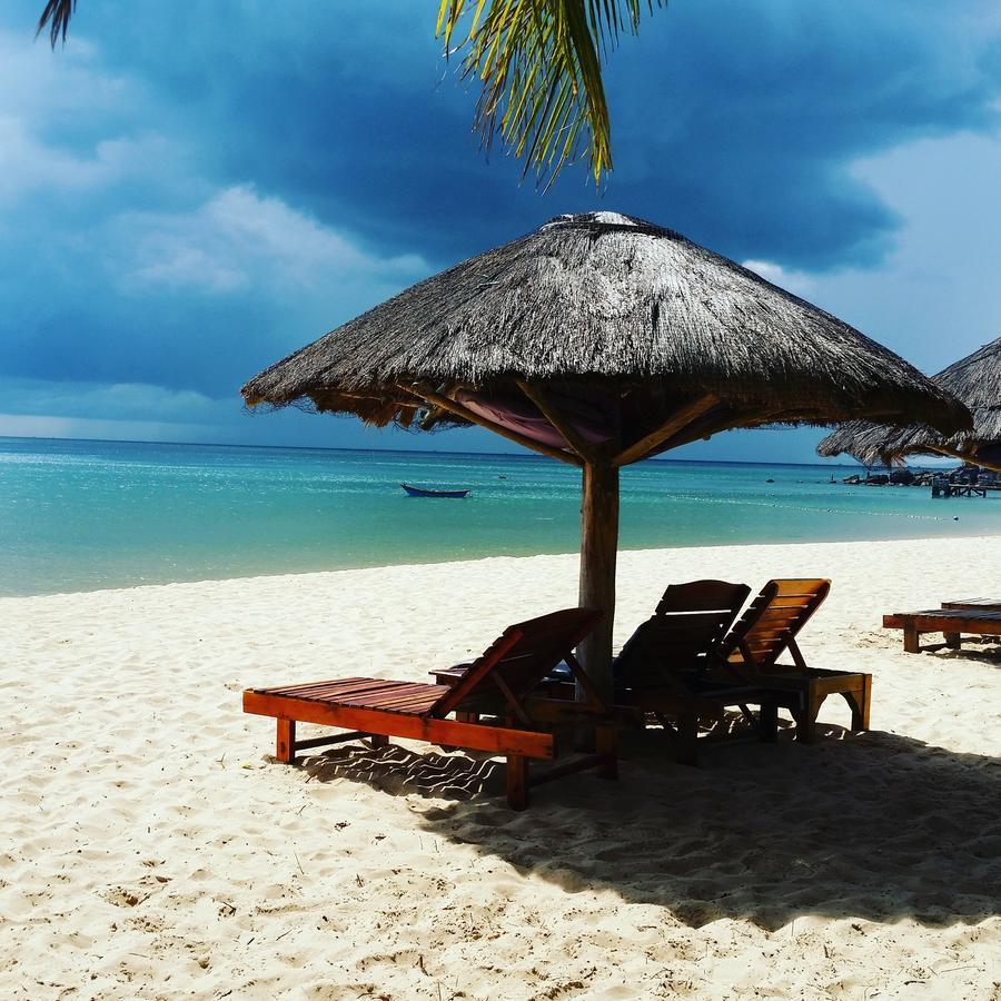 Coastal Village Beach Resort Phu Quoc Exteriör bild